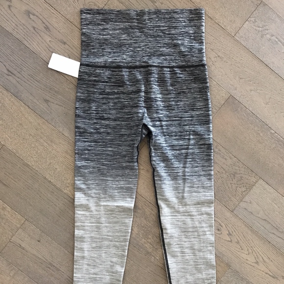 Ombre Grey Seamless Leggings - Picture 7 of 7